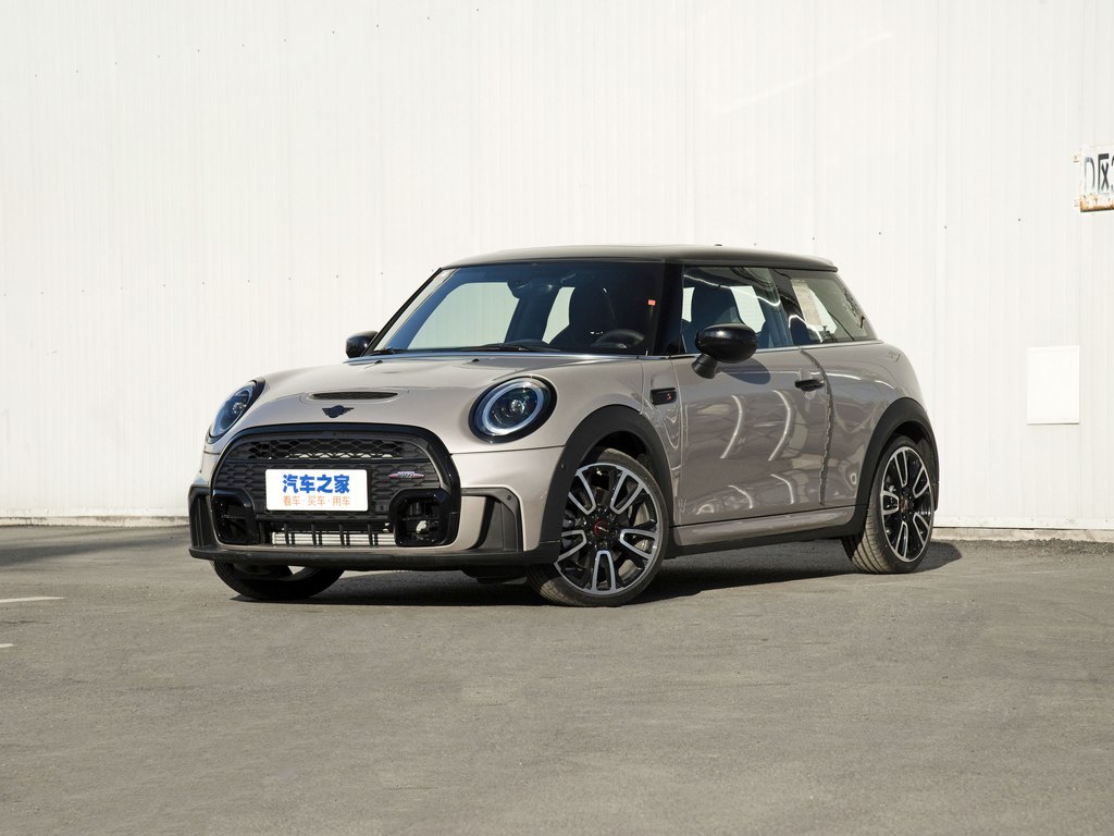 新MINI COOPER S官图发布，采用纯电版类似设计