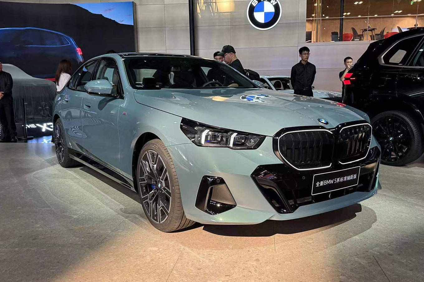 2024成都车展：BMW全新M5迎国内首秀