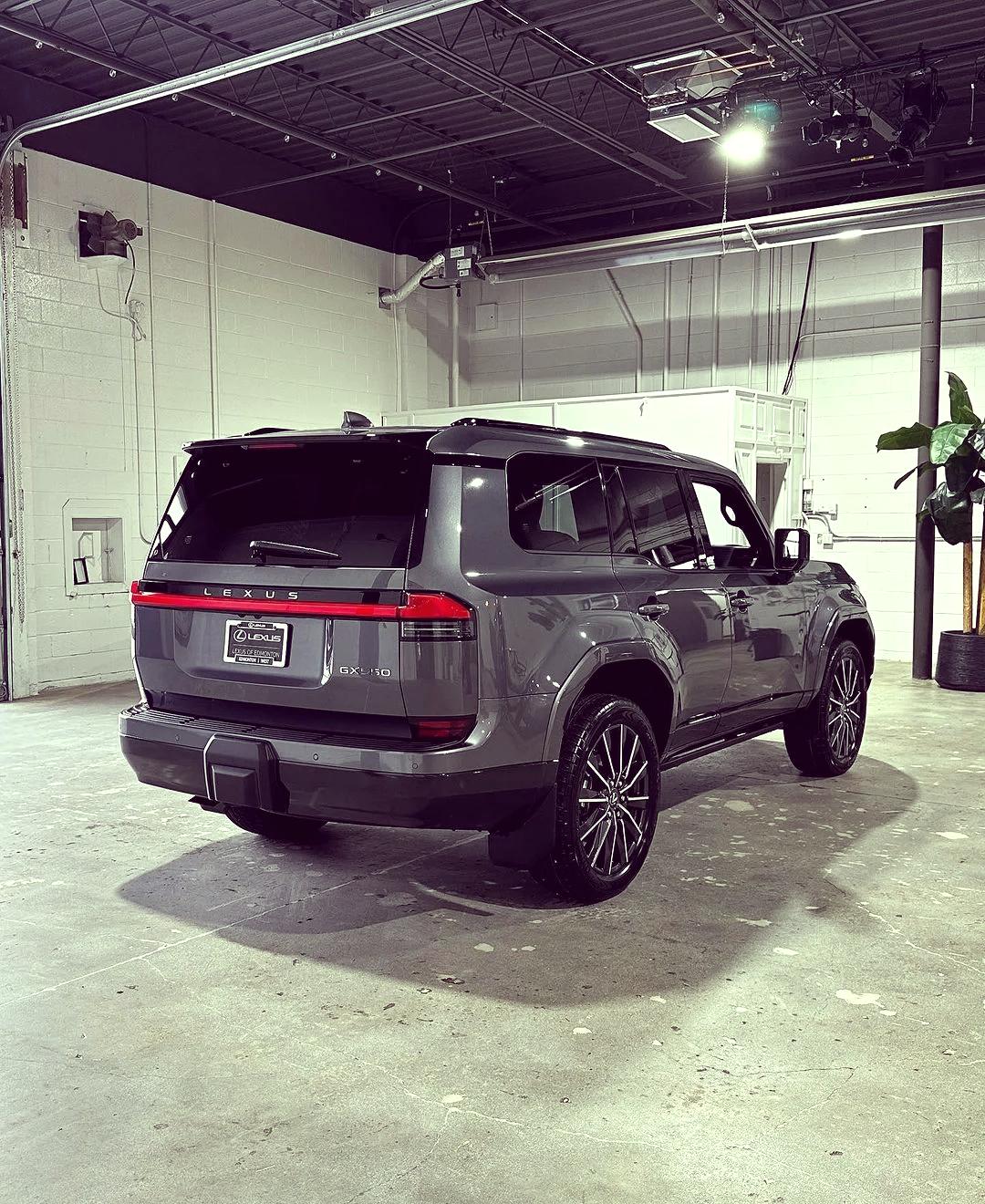 2024款雷克萨斯GX460 展车实拍