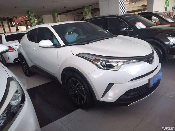 成都奕泽IZOA降3.00万 最低仅售11.98万